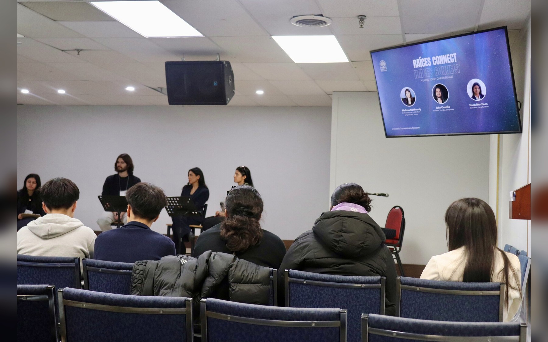 Raíces youth program